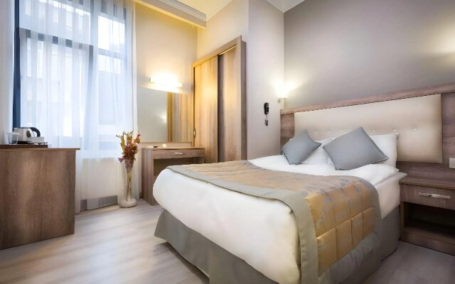 Fatih Hotel Corner