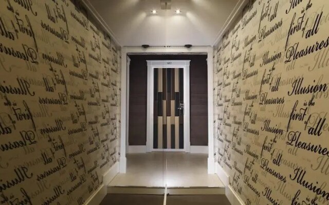 Silver Royal Suite