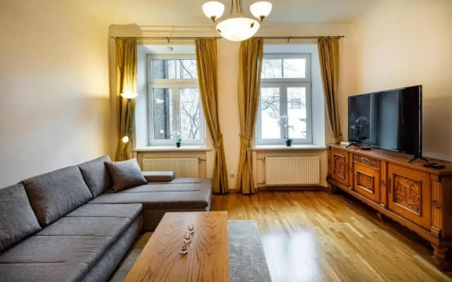 Dzirnavu Street Apartment In City Center