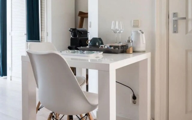 Boutique Canal House Suites