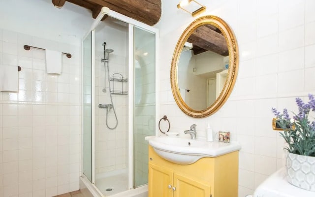 Rental in Rome Falegnami