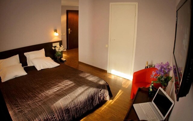 Primo Hotel