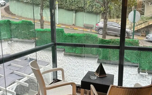 Mavilla Hotel