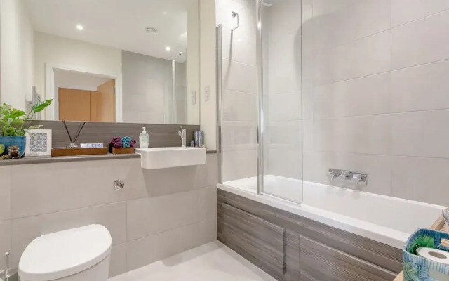 2 Bedroom Balcony Flat in Bermondsey