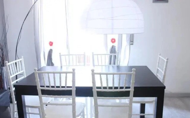 Apartment LED - Enzos Place