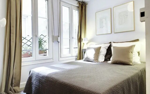Paris Marais Central Residence