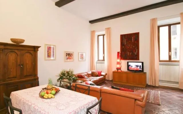 Bovari Apartment