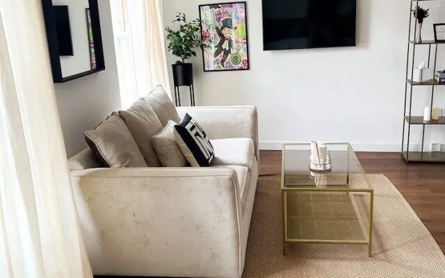 London Stylish 1 Bedroom Apartment