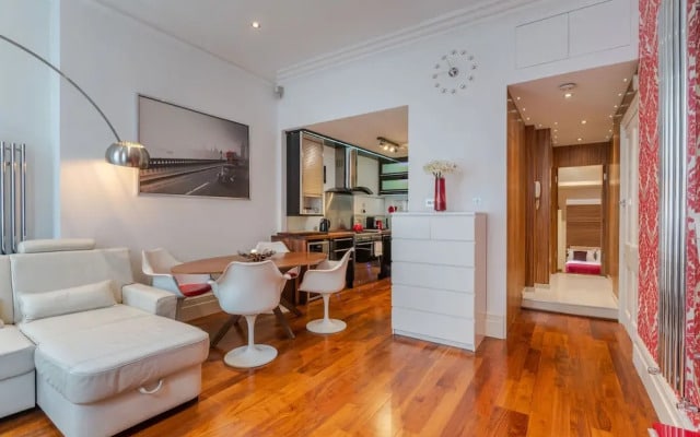 The Red Room Apartment - Fitzrovia - by Frankie Says