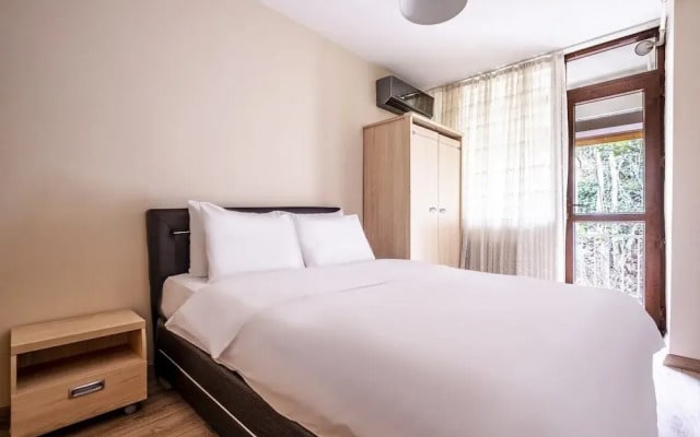 Flat with Sea View near Uskudar Ferry Station