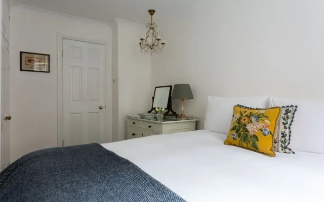 Stylish Flat Close To Victoria Station