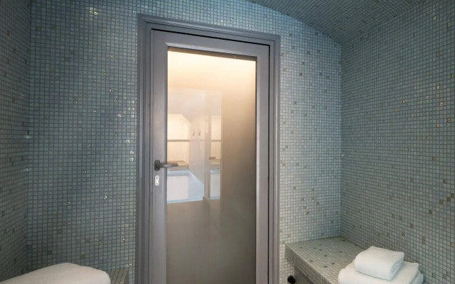 Lyric Hotel Paris