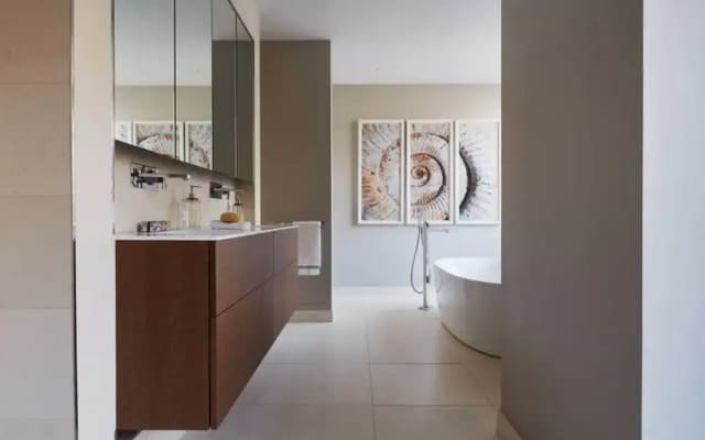 4 Bedroom House in Battersea Sleeps 7