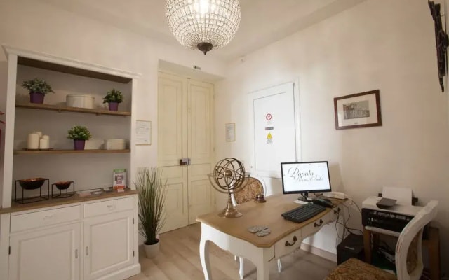 Popolo Rooms&Suites