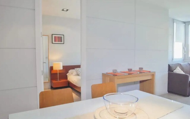 Dflat Escultor Madrid Apartments