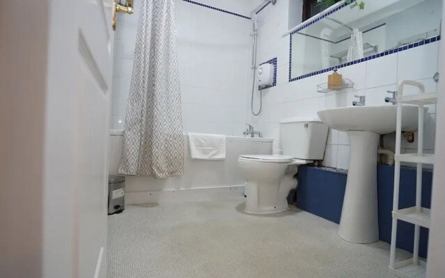 Ground floor Apt Slough by Easy2Manage