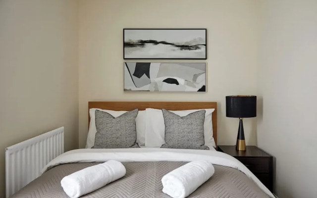 Apartment - Sleeps 6 - Riverside - City Centre