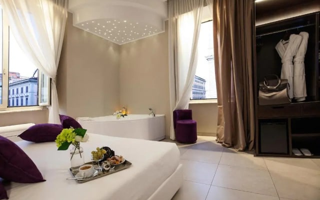 Roman Holidays Boutique