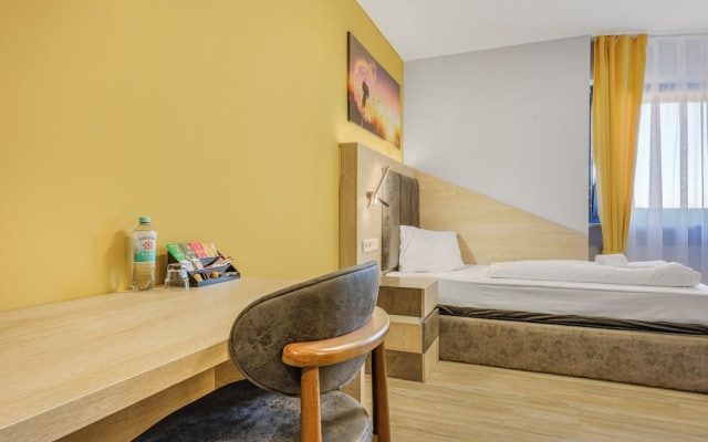 XZLLENZ Hotel