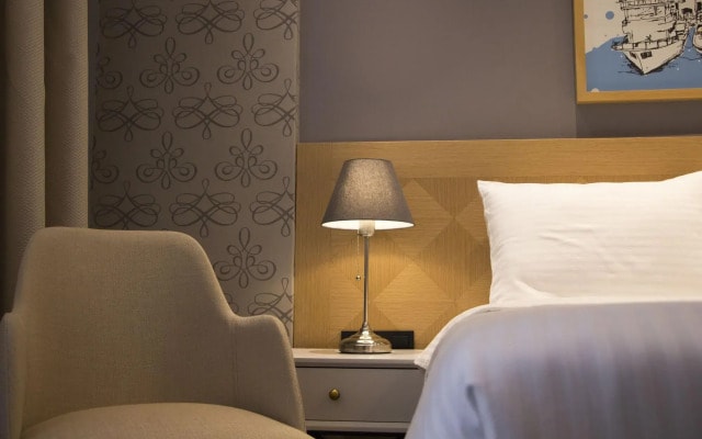 Four-G Hotel
