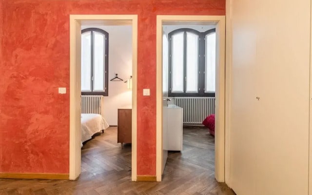 Red House close to @Accademia Bridge