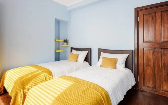Tower Bridge Apartment