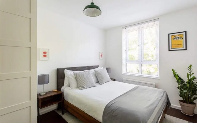 Bright & Cosy One-bed Apartment