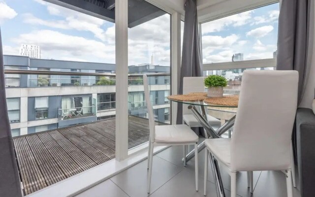 Old Street - Sleek Apartment