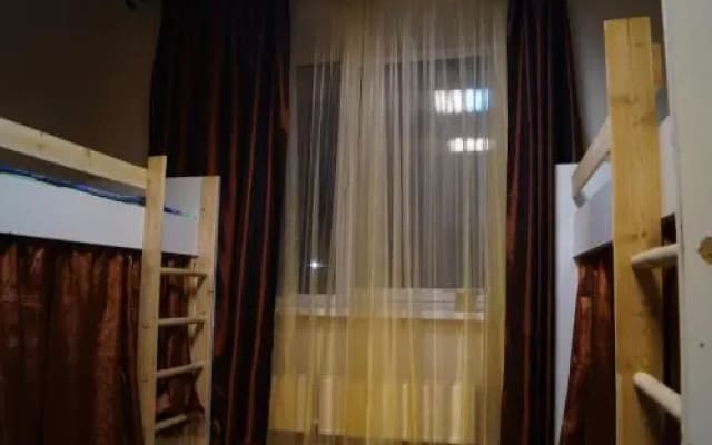 Hostel Cheshier
