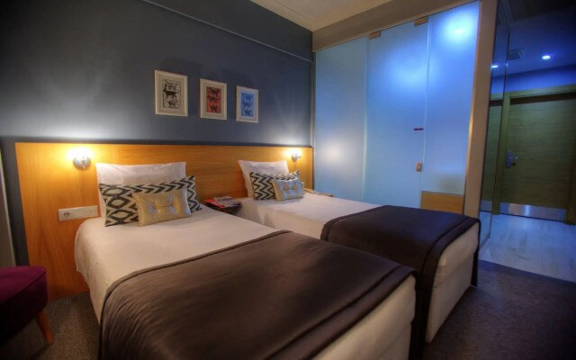 Istanbul Box Hotel