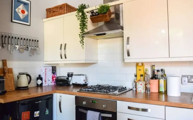 1 Bedroom Flat Close to Clapton Station