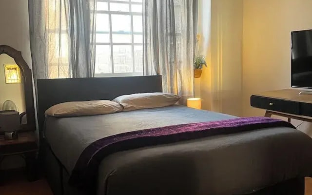 Marble Arch Chic Apartment With Air Conditioner
