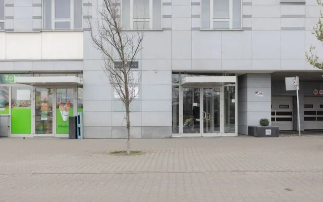 Warsaw Słomińskiego by Renters