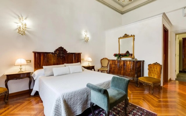 Affreschi Su Roma Luxury B&B