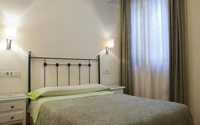 Ava Rooms