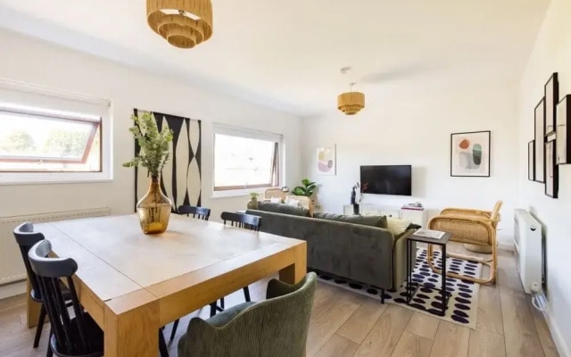 The Finchley Bolthole - Delightful 2bdr Flat