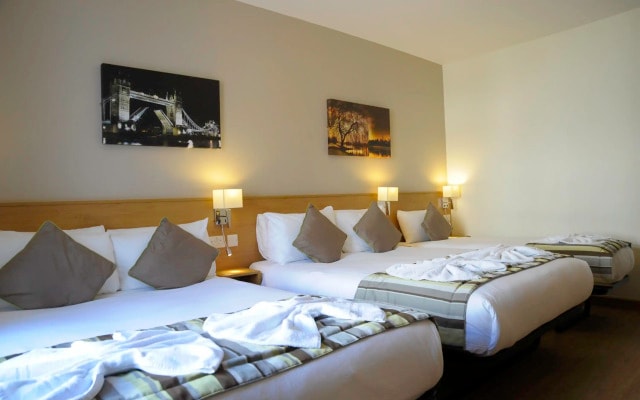 Kings Cross Inn Hotel