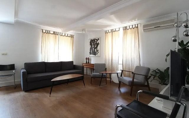 Luminous Apartment in Chueca Allôhousing