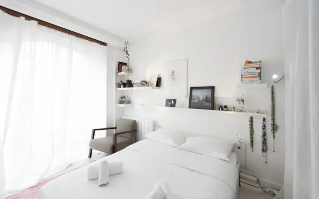 Contemporary Chic by Place de la Nation