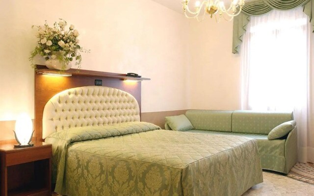Hotel Atlantide