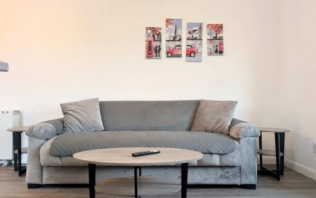 Charming and Modern 1-bedroom Flat