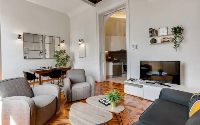 Dalí in Barcelona with 2 bedrooms and 2 bathrooms