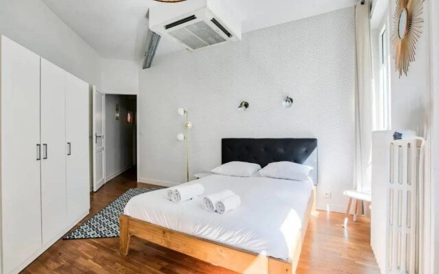 Appartement Lumineux proche de Saint-Lazare - 8P