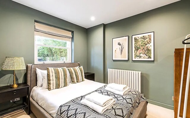 Stylish Shepherd's Bush Flat With Patio