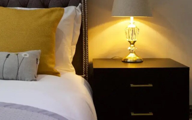Avari Apartments - Winchester Collection