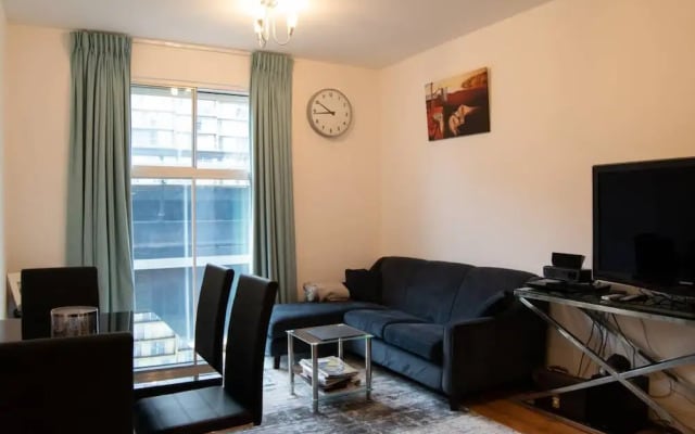 Modern 1 Bedroom Apartment by Battersea Power Station