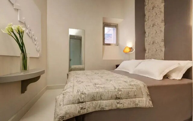 Domus Domitia Luxury House