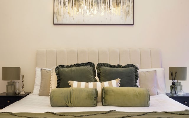 Hertford Flat 8