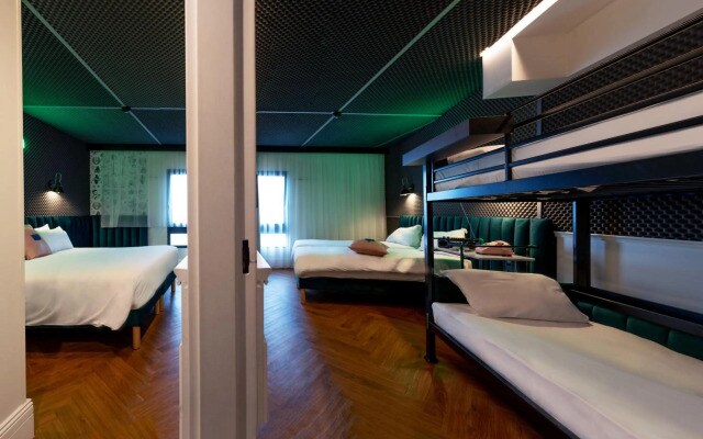 Отель Moxy Paris La Villette