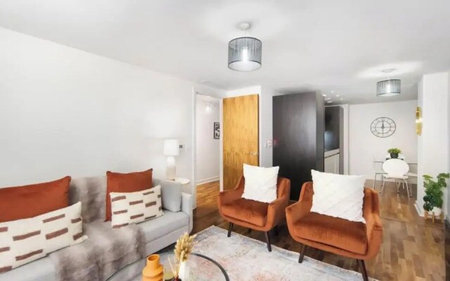 5 Mins Walk to Moorgate Tranquil City Retreat
